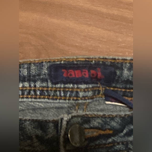 Bell bottomed blue jeans, Sana-Di, 11/12 in adults, and the color is blue! - Picture 2 of 3